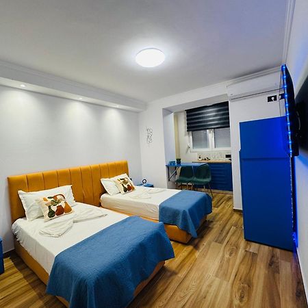 Keli'S Apartment Тирана Екстер'єр фото